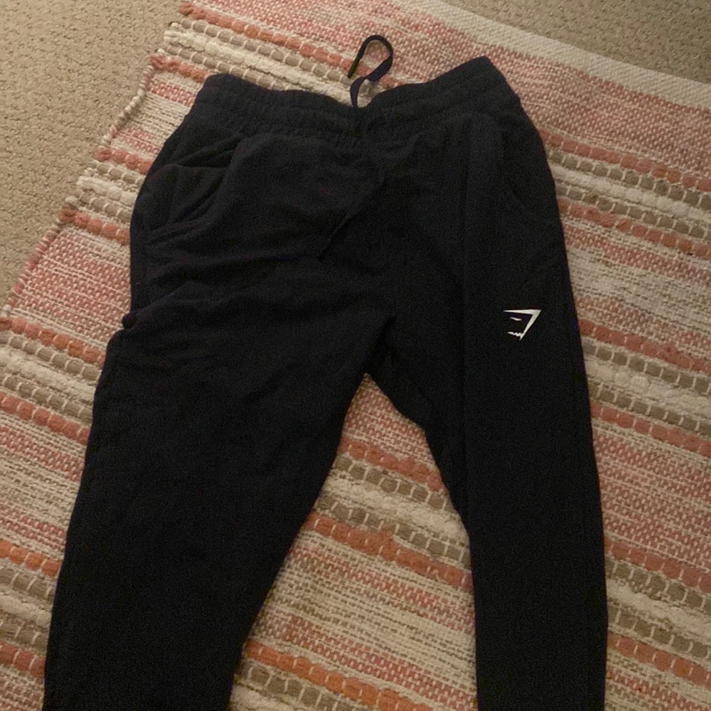 Black gymshark joggers